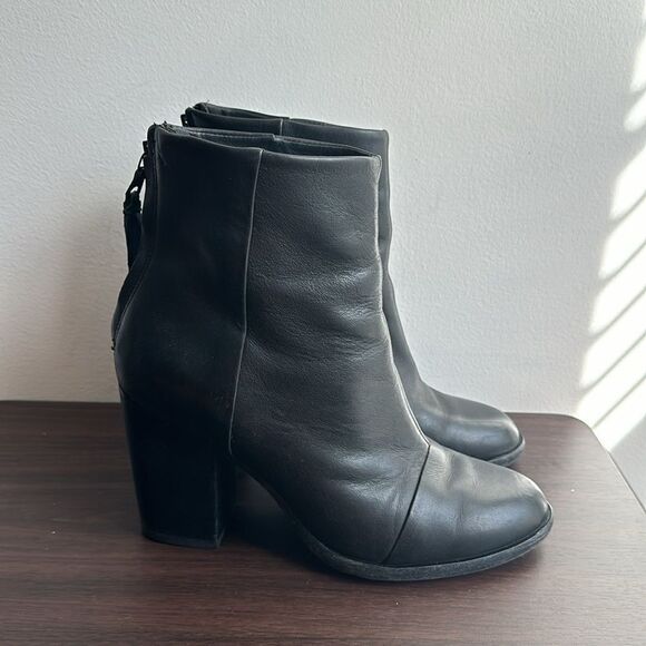 Rag & Bone Black Leather Heeled Ankle Booties Sz 40 - Picture 1 of 7